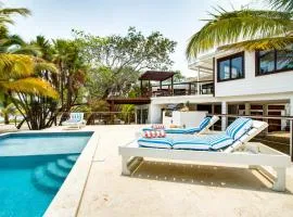Picture-Perfect 2-Bedroom Oceanfront Home w Pool
