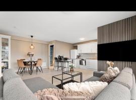 Bright and spacious 2 bedrooms apartment, hotell i Trondheim
