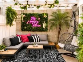 Private Patio 5 Min Walk to Beach and Restaurants