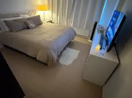Large Superkingsize Bedroom