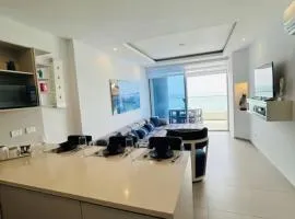 Grand Diamond Beach, 7 pax, 2 bathrooms, terrace view