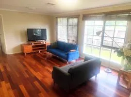 Spacious and cozy home next to Glen Waverley