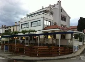 Apartments by the sea Punat, Krk - 26017