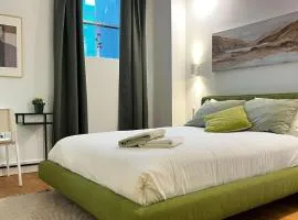 Urban Oasis #208, Stylish Downtown Escape, AC