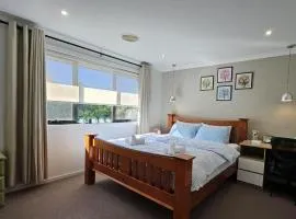 Immaculate Quiet Home with Pool and Gym Ideal for Great Ocean Road Stopover