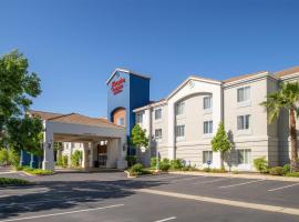 Hampton Inn & Suites Redding, hotel in Redding