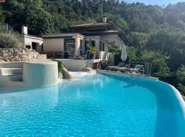 Privat villa with privat pool and BBQ