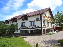 Pensiunea Lacramioara, hotel con estacionamiento en Săcel