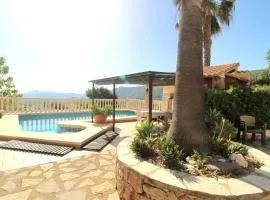 Oasis con piscina y jacuzzi para 4