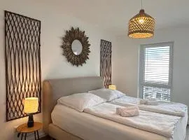 AMAO-Ivory - Business Apartment - 6 Guests - Parking