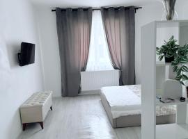 Bella Home Residence, хотел в Roşu