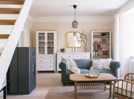 Rabi Lodge - Design Stay in Former Synagogue
