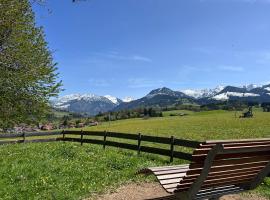 Der Berg Fux im Allgäu - Berglick, zentral & ruhig, 5 neue wohlfühl Fewos - unterschiedlich groß, hotel a Sonthofen