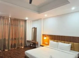 Hotel B Wings