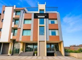 Townhouse by OYO Patiala-Zirakpur Crossway Formerly Hotel Dream