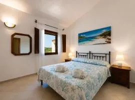 Piazzetta Dei Pini Two Bedroom Apartment 100 m from the Beach