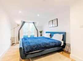 Rooftop - Sleeps 2 - Central - Parking - WiFi
