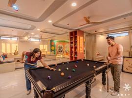 Zostel Jaipur, MI Road, hotel in Jaipur