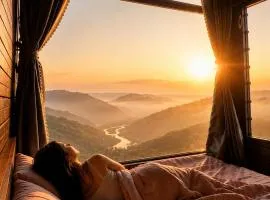 Thỏ Non Garden Sunrise View