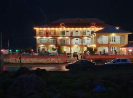 Stone Man's Hotel Samana Heights, hotel a Battakundi