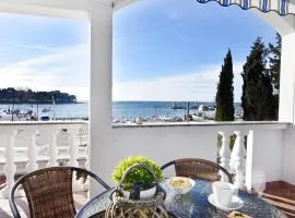 Wonderful sea view apartment in Savudrija