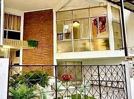 Coco House Sukhumvit 1, BTS ploenchit, Hotel in Makkasan