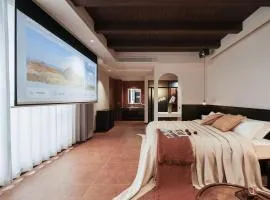 Mountain and Awakening Moon Mont Luna Designer Homestay Shangri La DoKham City Ancient Town Hotel,Provide high speed rail station pick up service