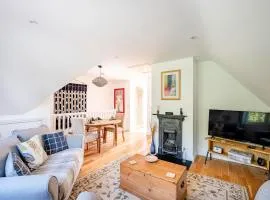 Comfortable Cottage with Decking in Castle Cary