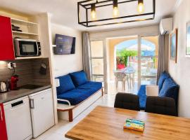 Cap Esterel, quartier Belvédère 2p meublé tourisme 3 étoiles climatisé Rez-de-Jardin, Vue Mer, WIFI, Piscine et Parking inclus, hotelli kohteessa Agay - Saint Raphael