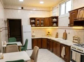 Villa DOUADI Chambre à pour jeune femme sérieuse et respectueuse For women only