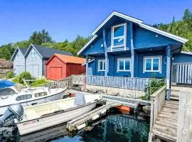 Holiday Home Rorbu by Interhome