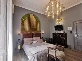 The Kraken Inn - Steampunk Boutique B&B in Bergamo