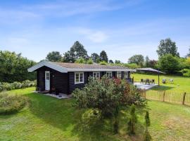 Holiday Home Jeppe - 500m from the sea by Interhome, Hotel in Dronningmølle