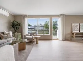 Modern 5BR House - Central - 2,5 Bathroom - Terrace - Parking