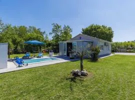 Holiday Home Villa Fenix by Interhome