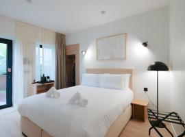 City Pop 2Night Paris - Self check-in, отель в Ванве