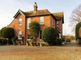 House & Annexe Sleeps 18 Heated Pool