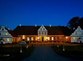 Estrup Hovedgaard, hotel in Vejen