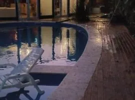 Casa quinta con pileta 4 Suits