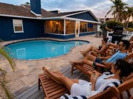 Waterfront Home, 5 bedrooms, Heated Pool, Sunsets!