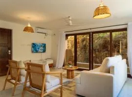 Luxury sandy shore apartments