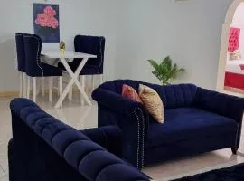 3BR Apartment with Lake View