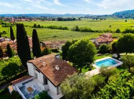 Villa L'Oasi nel Vigneto con Piscina