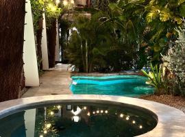 Aldea Pukna Tulum, hotel sa Akumal