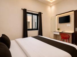 Hotel Shakti Stay - Vrindavan #Near Temples #Couple Friendly #Near Gol Chowk #Family & Deluxe Rooms #Ac Rooms #Lift #Budget Friendly, hotel en Vrindāvan