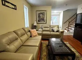 4 Bedroom Southend Guelph Homes for your entry Family