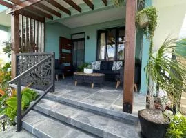 Oceanfront Rustic Family Home Fully Equipped for 8