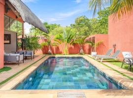 Residence Laurada - Tropical Villas with Private Pool, hotel din Pointe aux Piments