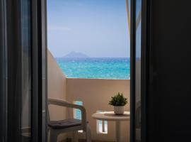 Nefeli Rooms with Sea View in Kalamaki, Hotel in Kalamaki