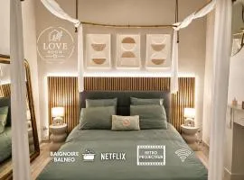 Loveroom - Suite romantique avec balnéo privative- La Calade Alméla